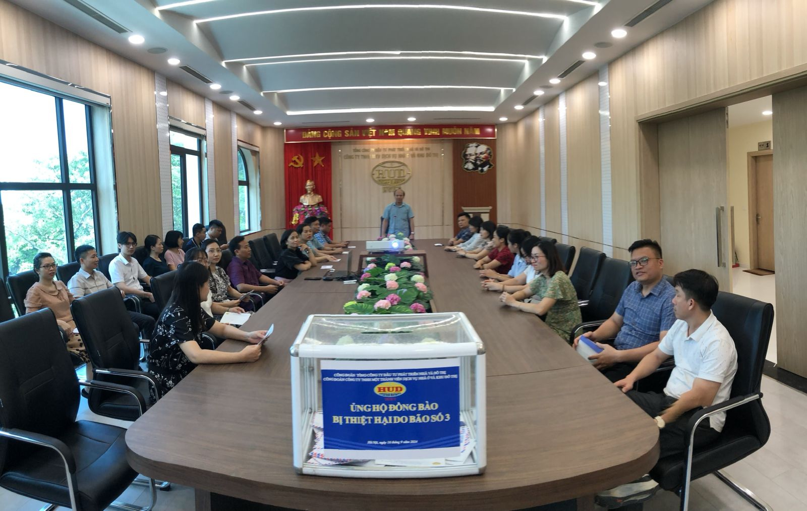 CBCNV Công ty HUDS ủng hộ đồng bào bị thiệt hại do bão số 3 Yagi 